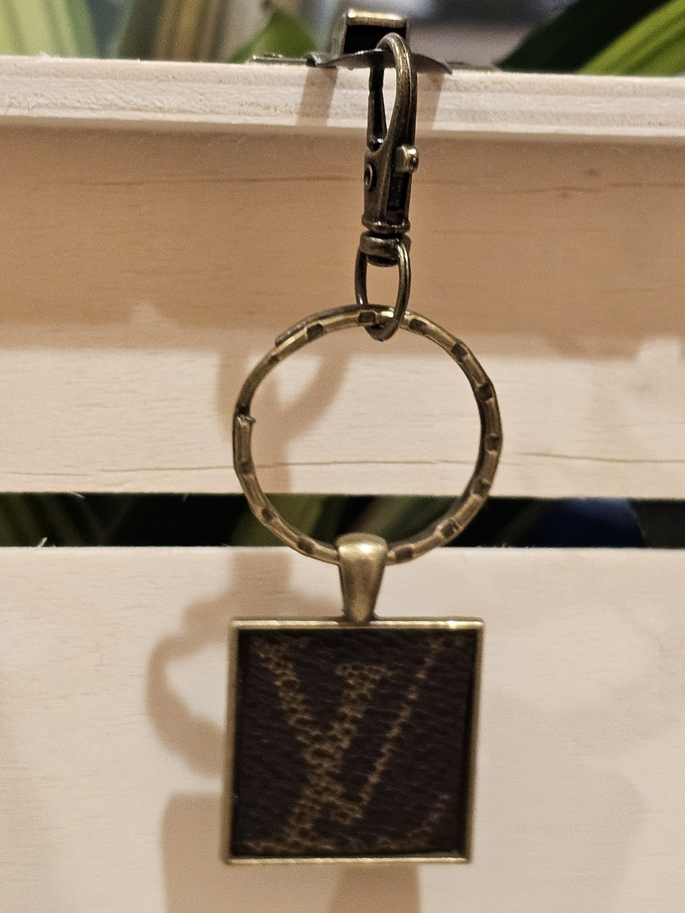 Louis Vuitton Monogram Square Keychain - Brown/Gold